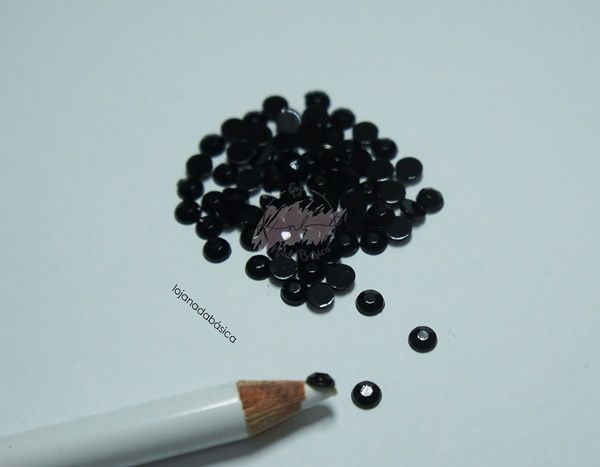 Strass Nude – 4mm – Preto